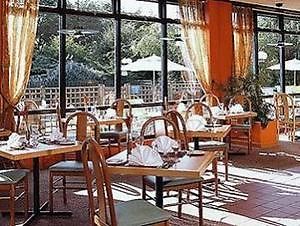The Preston Hotel Престон Экстерьер фото